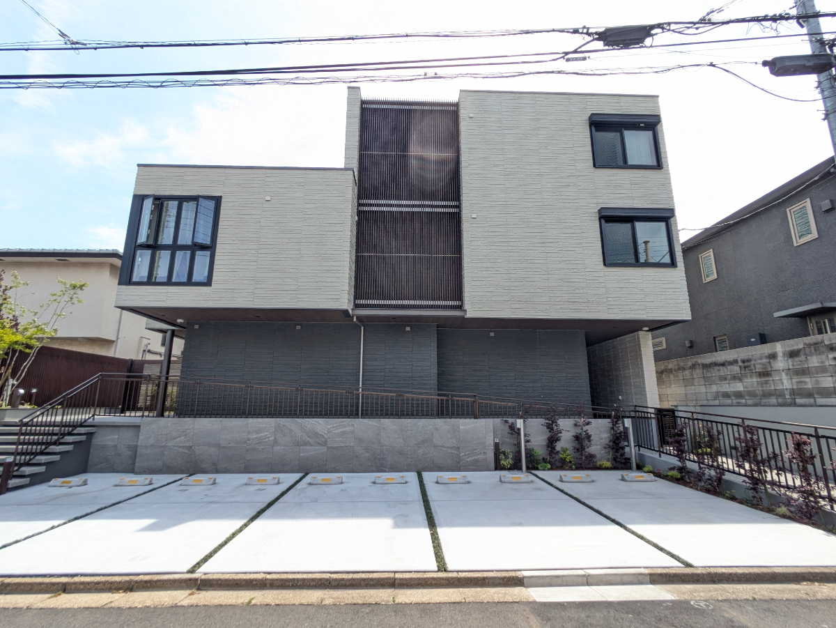 v20260508150752/fresh/building/J00100636660_9