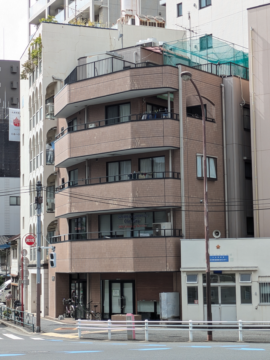 v20260516150634/fresh/building/J00100386567_9