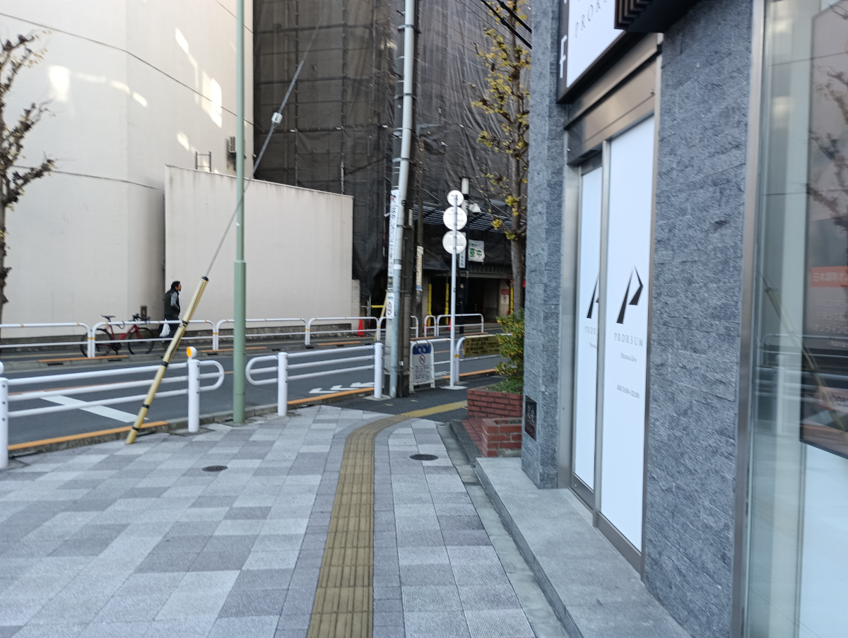 v20260607150736/fresh/building/J00100468228_12