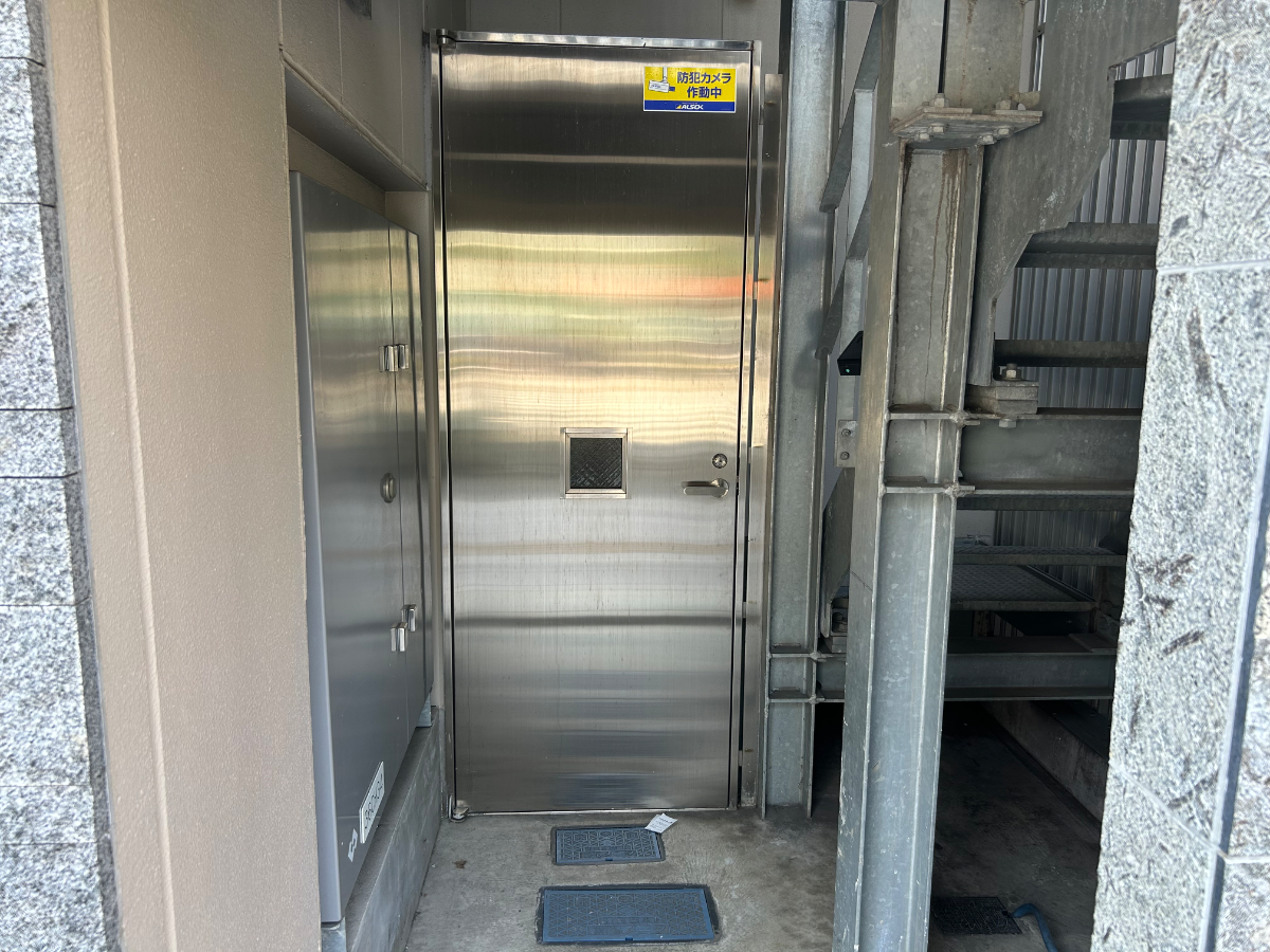 v20260607150736/fresh/building/J00100468228_16