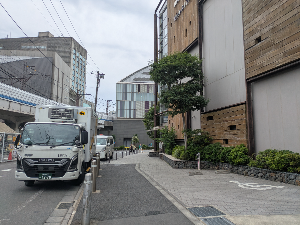 v20260625150747/fresh/building/J00100468287_23