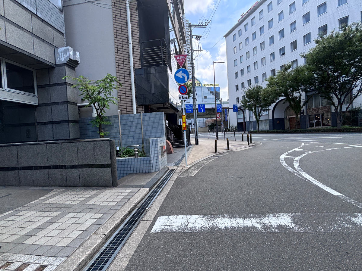 v20260928113508/fresh/building/J00100412572_2