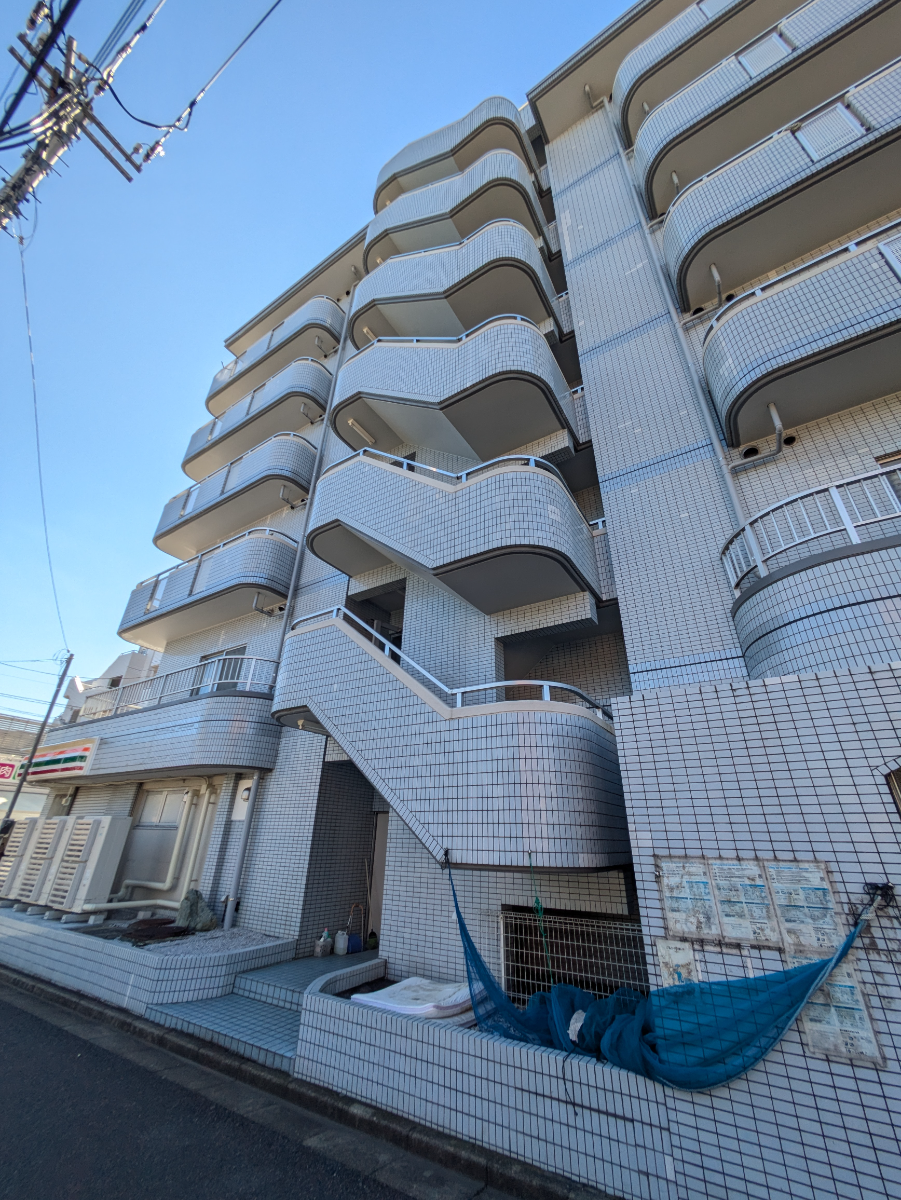 v20260928125745/fresh/building/J00100357769_6