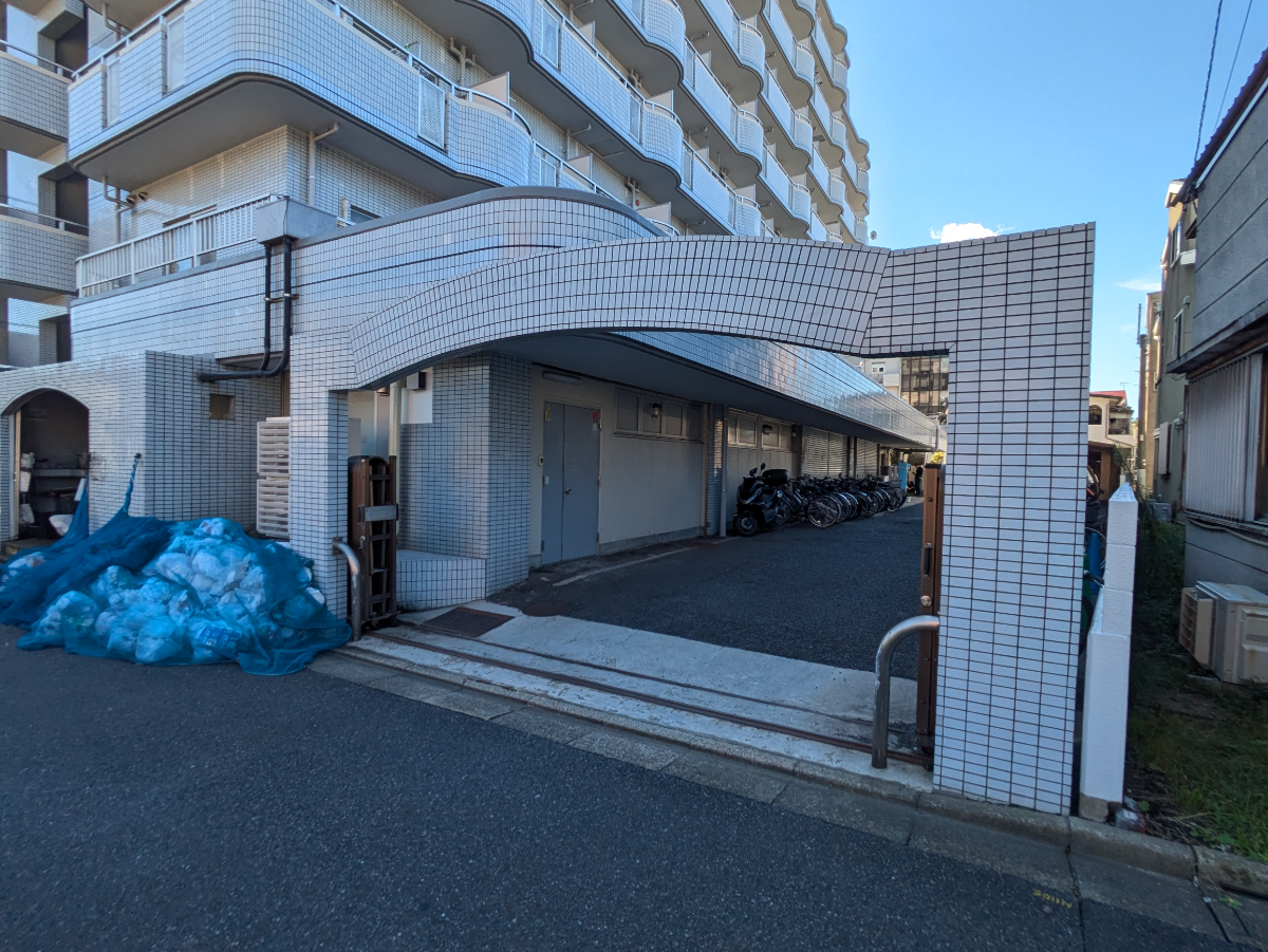 v20260928125745/fresh/building/J00100357769_8