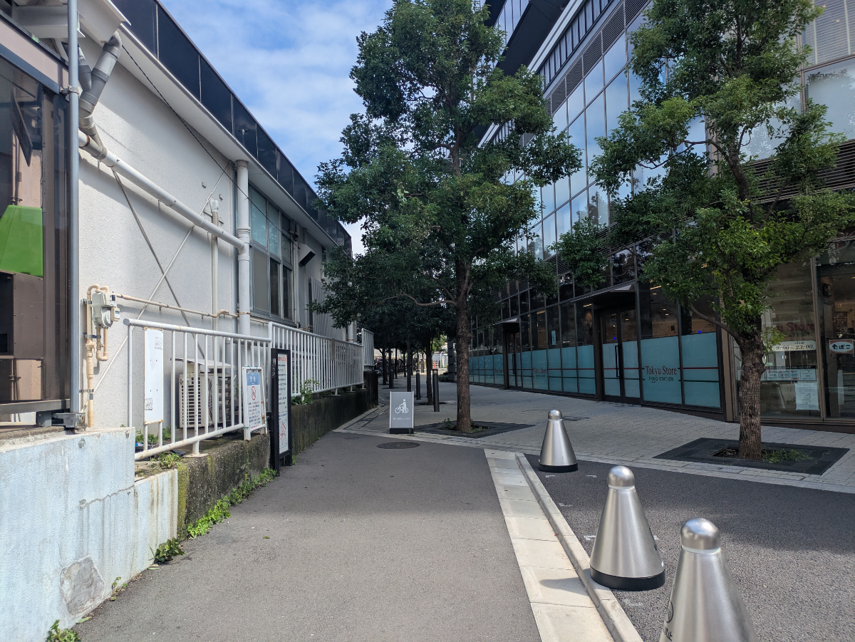 v20260928150753/fresh/building/J00100405098_17