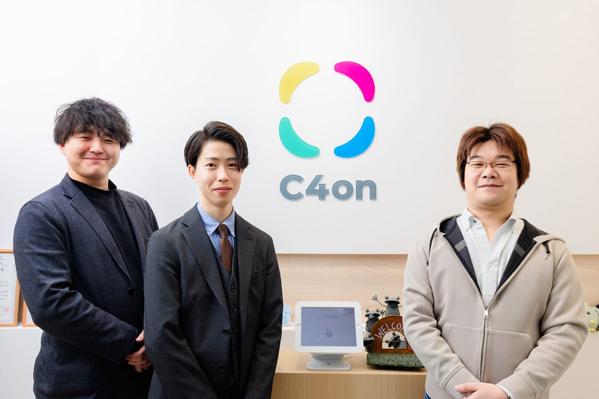 左から弊社営業担当 髙橋、株式会社シフォン代表の長谷川様