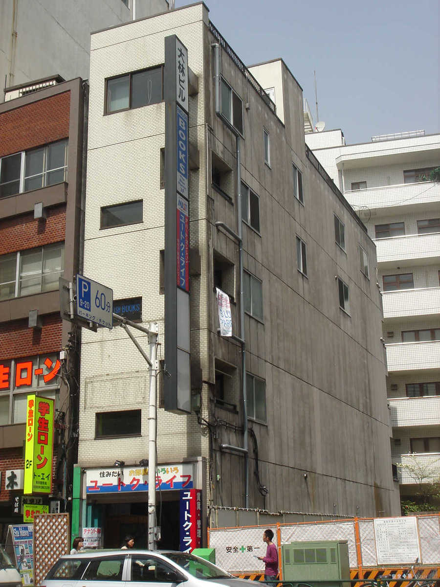 v20230506151909/fresh/building/J00100374747_1