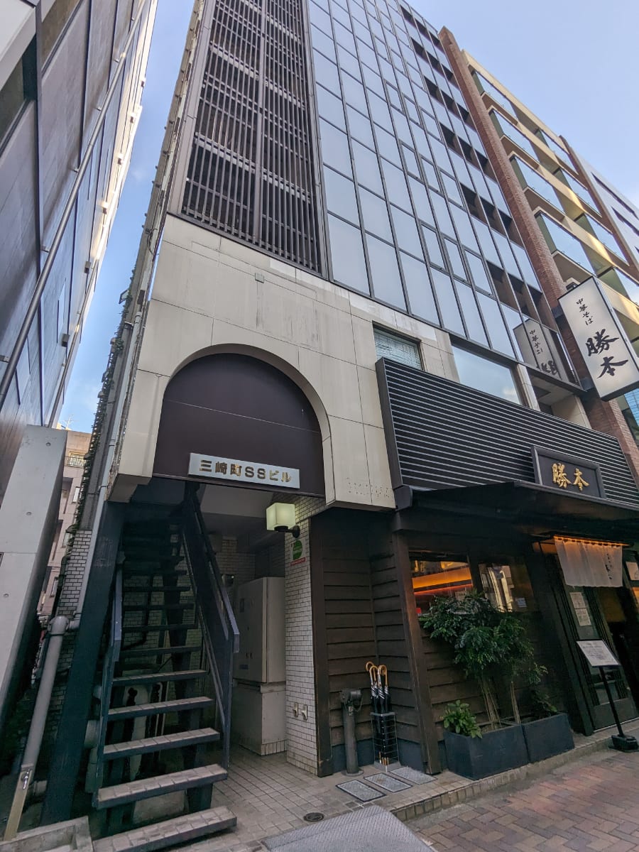 v20231014174058/fresh/building/J00100367852_3