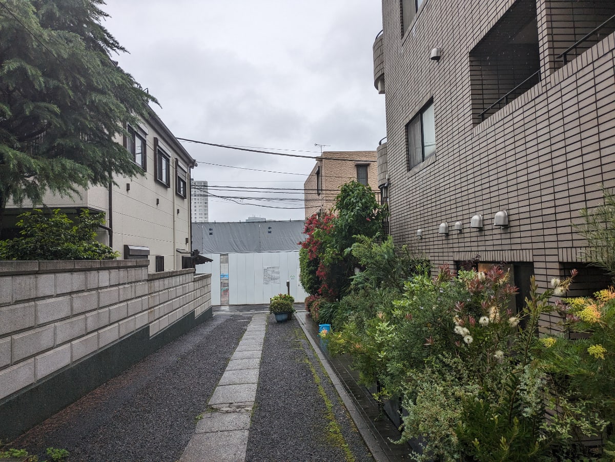 v20240513174100/fresh/building/J00100357057_2