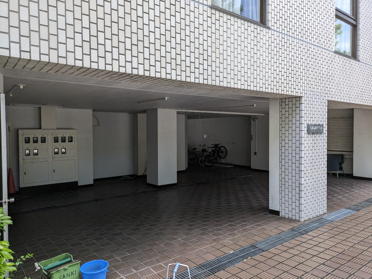 v20240514174057/fresh/building/J00100357054_10