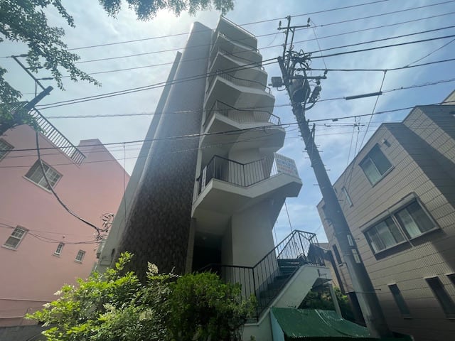 v20240531174108/fresh/building/J00100365035_6