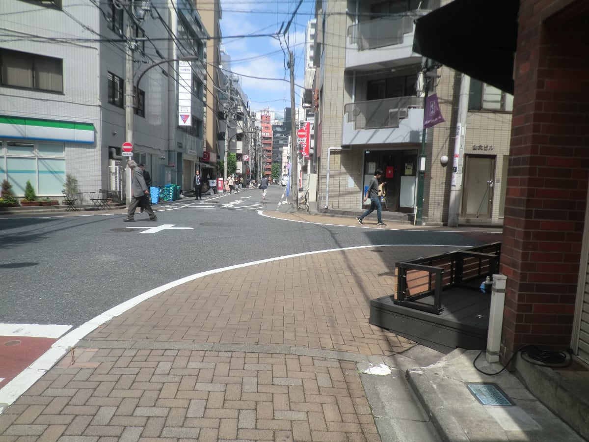 v20240606174059/fresh/building/J00100356883_13