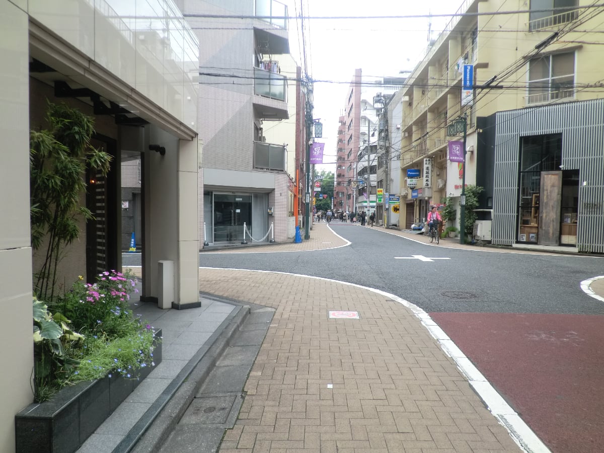 v20240606174059/fresh/building/J00100363304_13