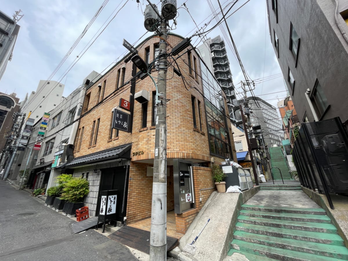 v20240612174055/fresh/building/J00100361054_5