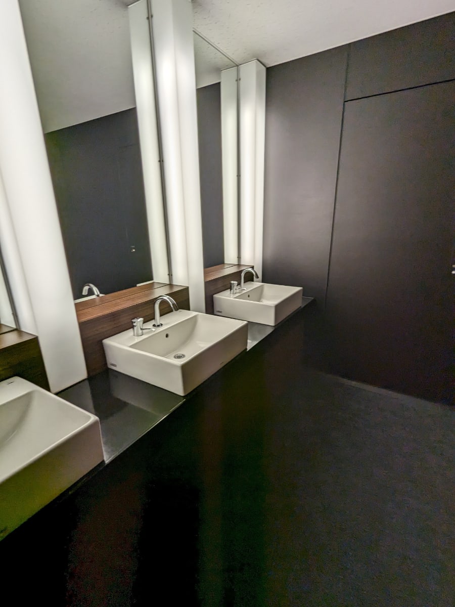v20240626174053/fresh/building/J00100359622_6