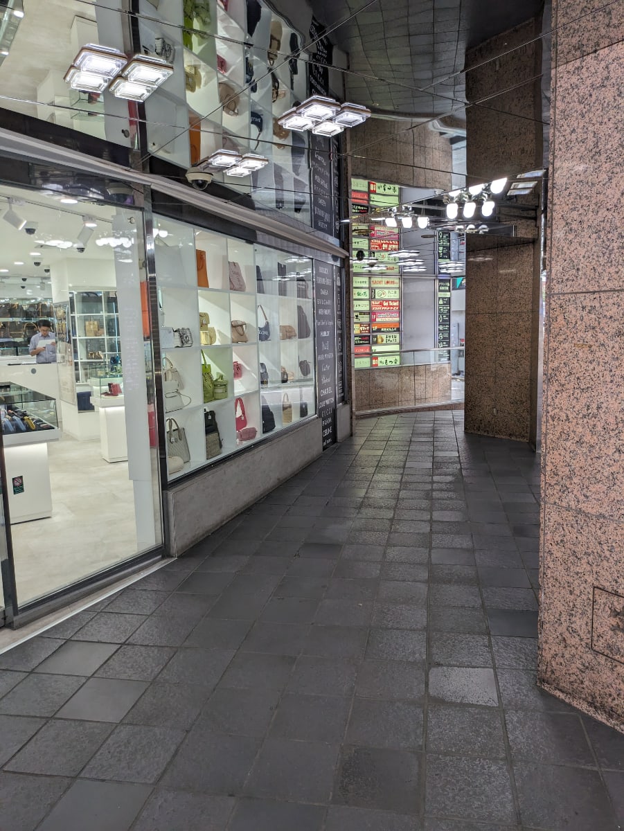 v20240628174055/fresh/building/J00100366902_15