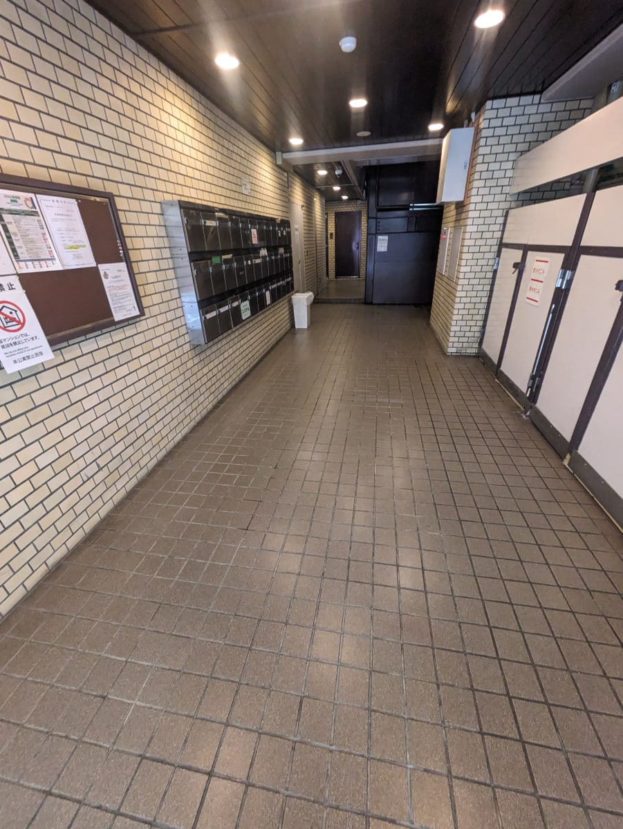 v20240722174055/fresh/building/J00100356886_9
