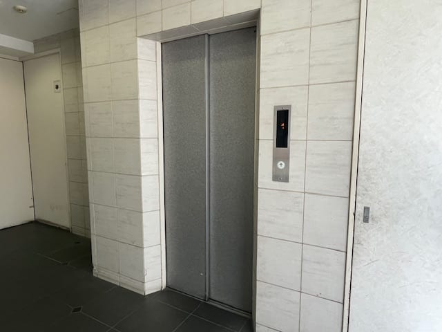 v20240724174102/fresh/building/J00100360414_4