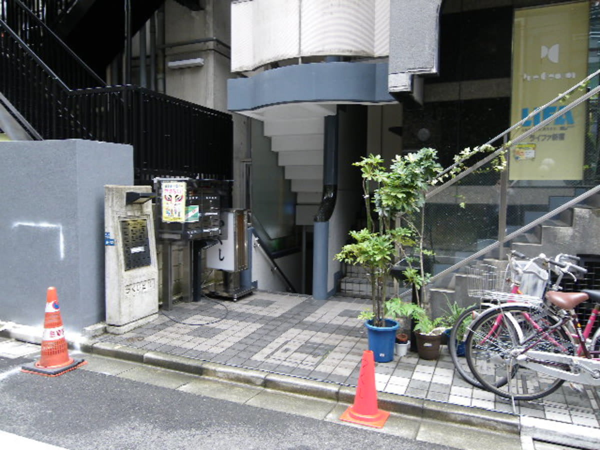 v20240729174115/fresh/building/J00100369518_3