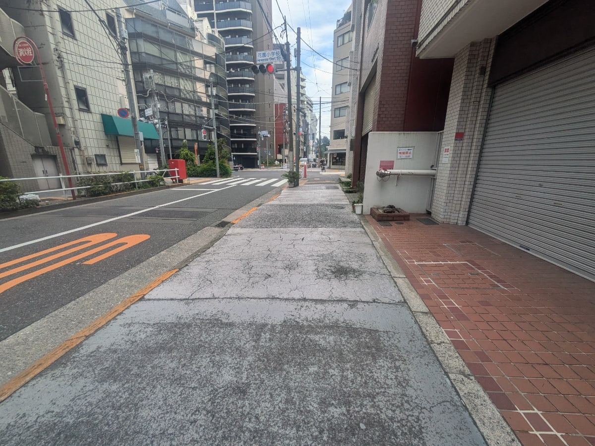 v20240801174054/fresh/building/J00100364836_11