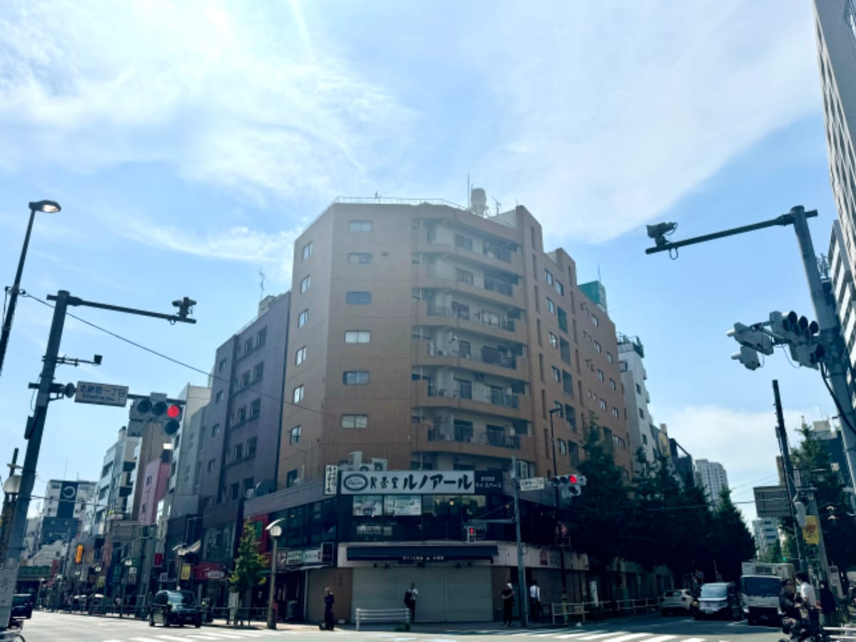 v20240822174132/fresh/building/J00100356735_21