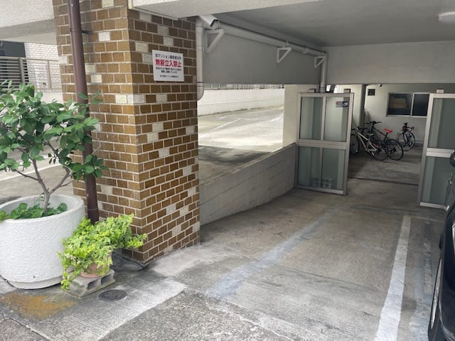 v20240830174107/fresh/building/J00100364900_8