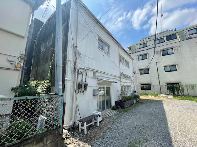 v20240830174107/fresh/building/J00100364984_6