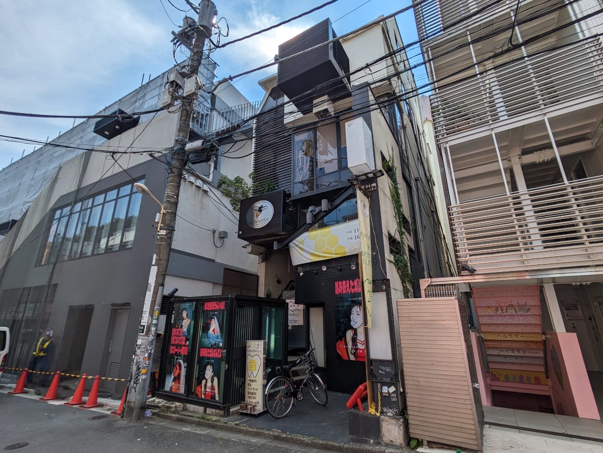 v20240902174054/fresh/building/J00100364296_1