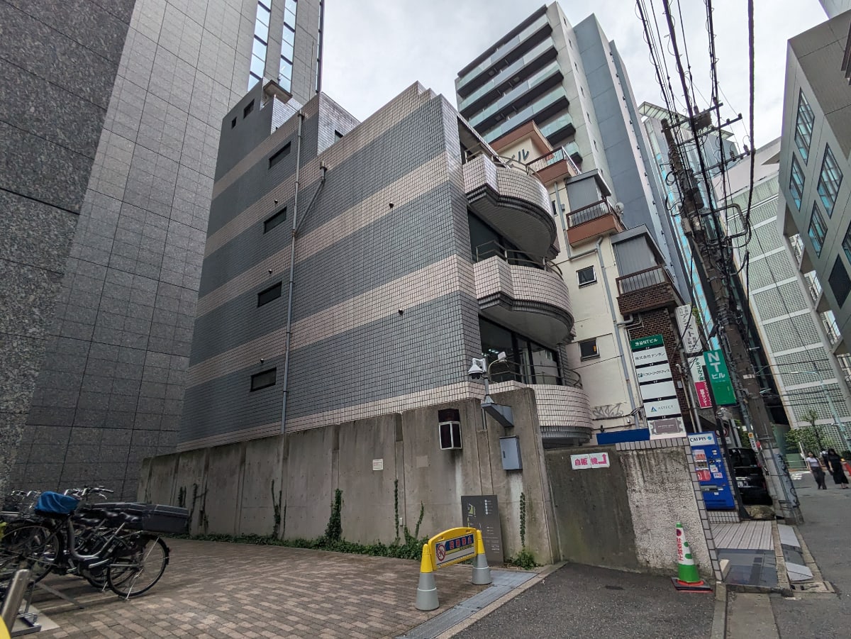 v20240919174106/fresh/building/J00100370425_5