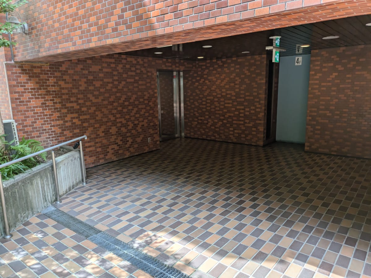v20240925174106/fresh/building/J00100364897_66