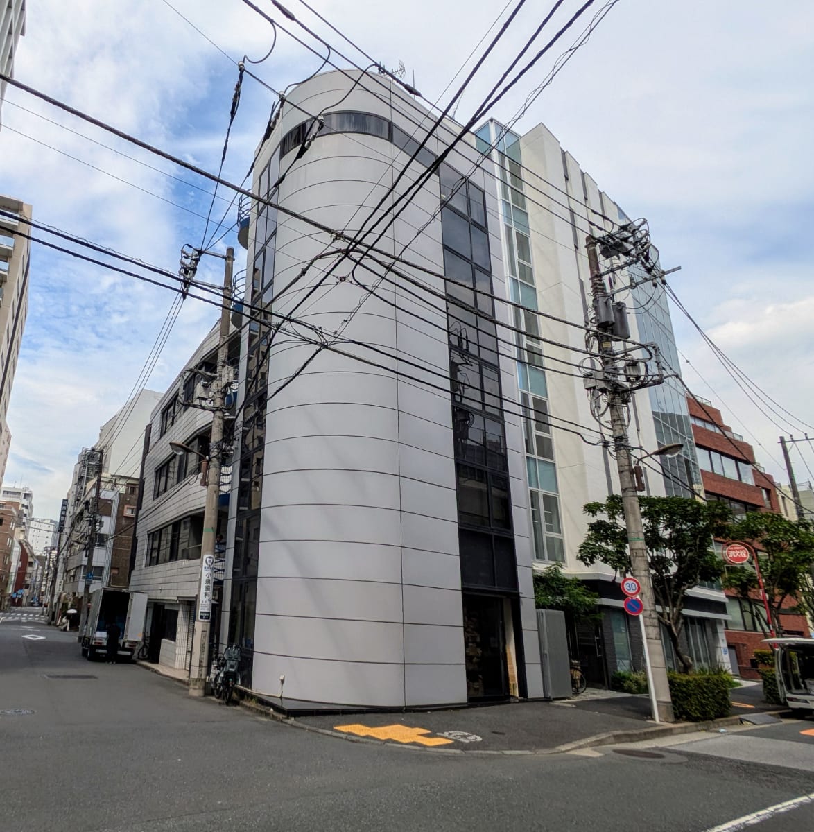 v20240925174106/fresh/building/J00100365180_1