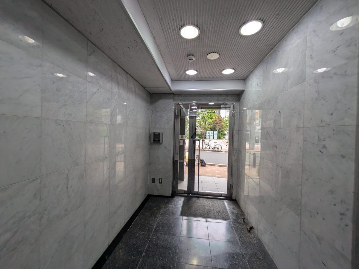 v20240925174106/fresh/building/J00100365944_12