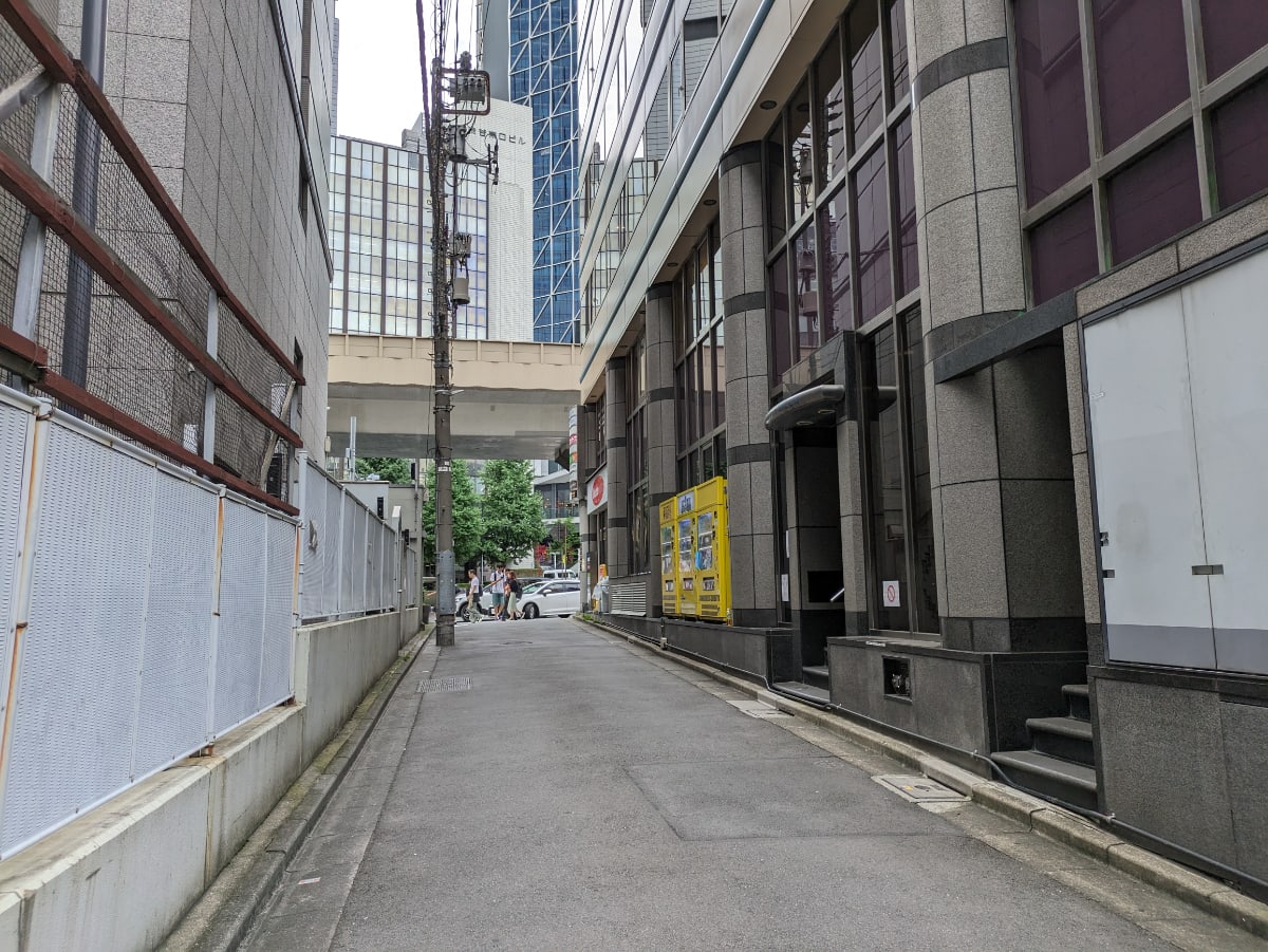v20240925174106/fresh/building/J00100392021_13