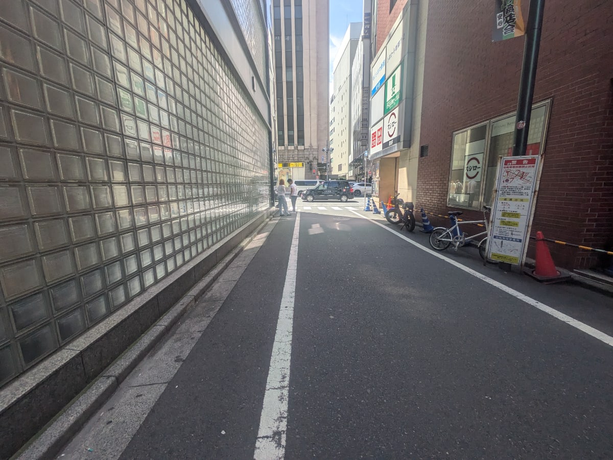 v20240927174107/fresh/building/J00100356868_11