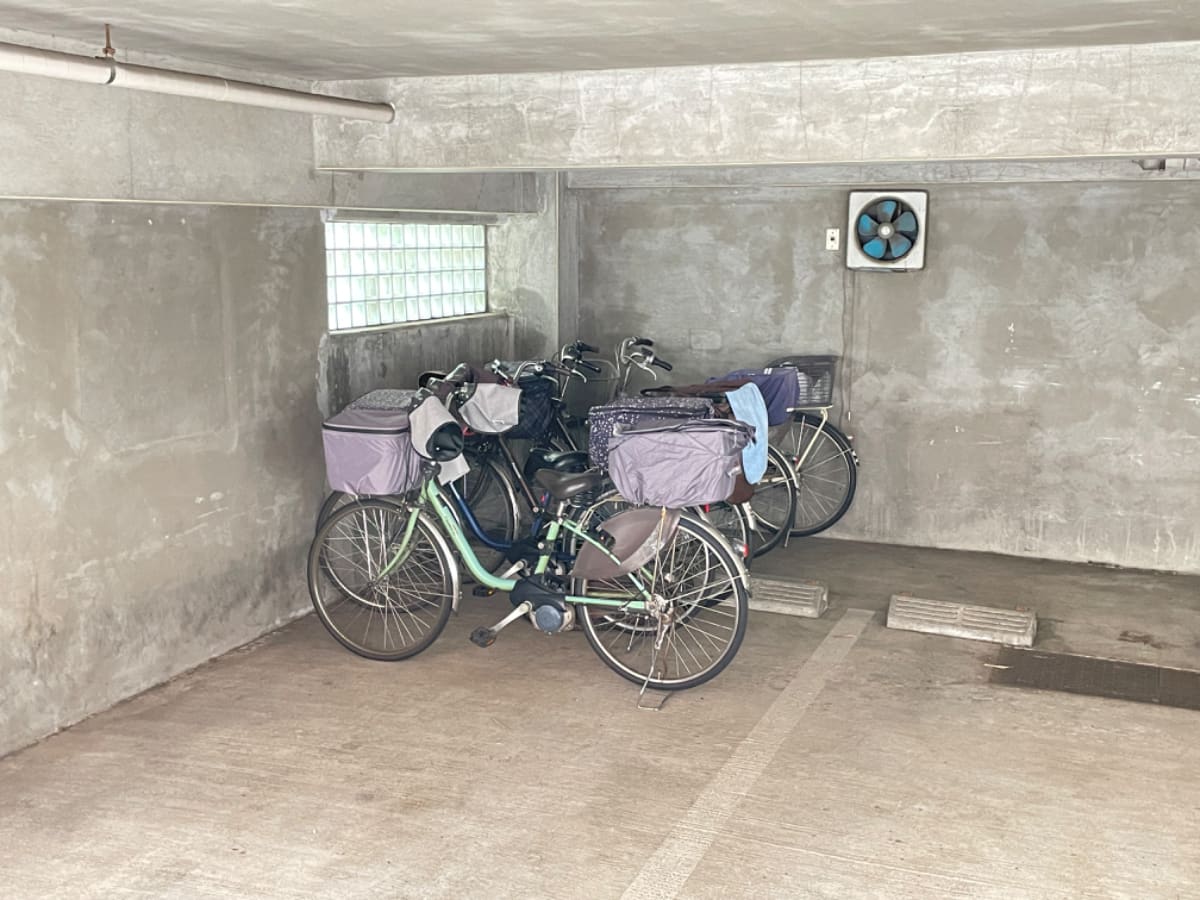v20240927174107/fresh/building/J00100358310_13