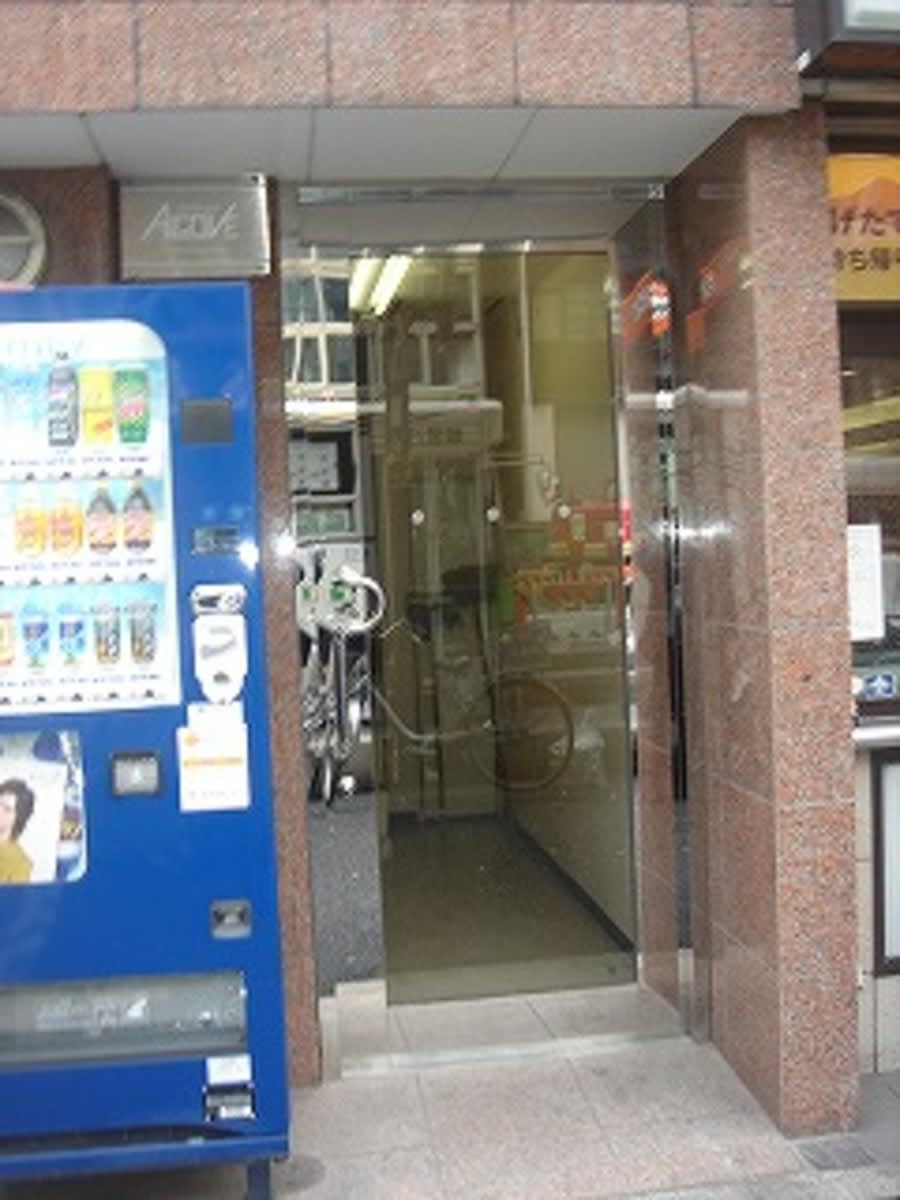 v20240927174107/fresh/building/J00100360999_3