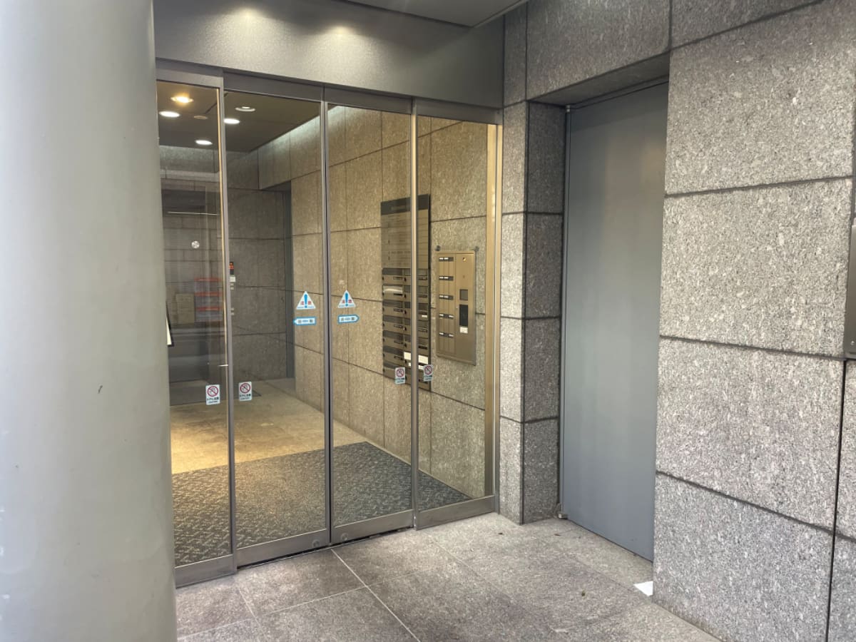 v20241007174102/fresh/building/J00100370301_3
