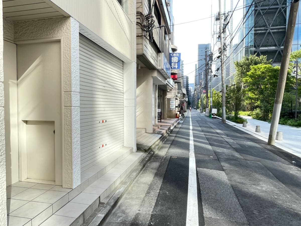 v20241008174054/fresh/building/J00100360444_2