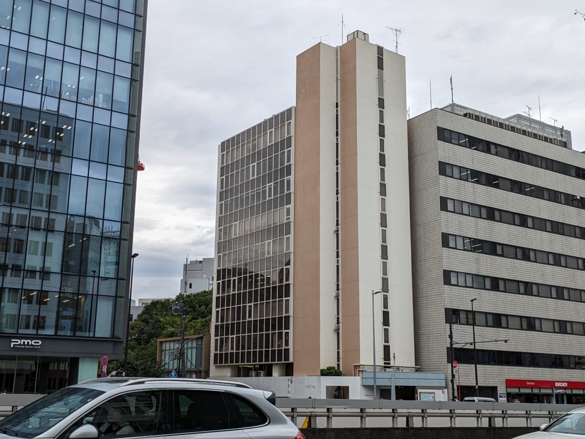 v20241008174054/fresh/building/J00100364064_65