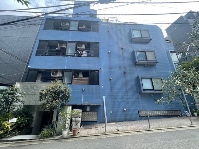 v20241008174054/fresh/building/J00100366877_1