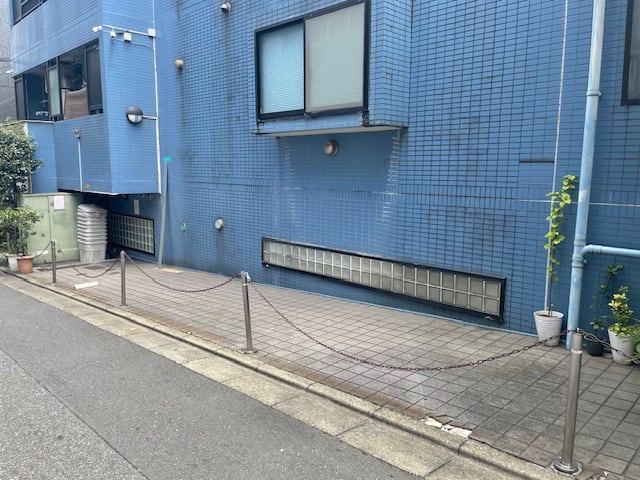 v20241008174054/fresh/building/J00100366877_9