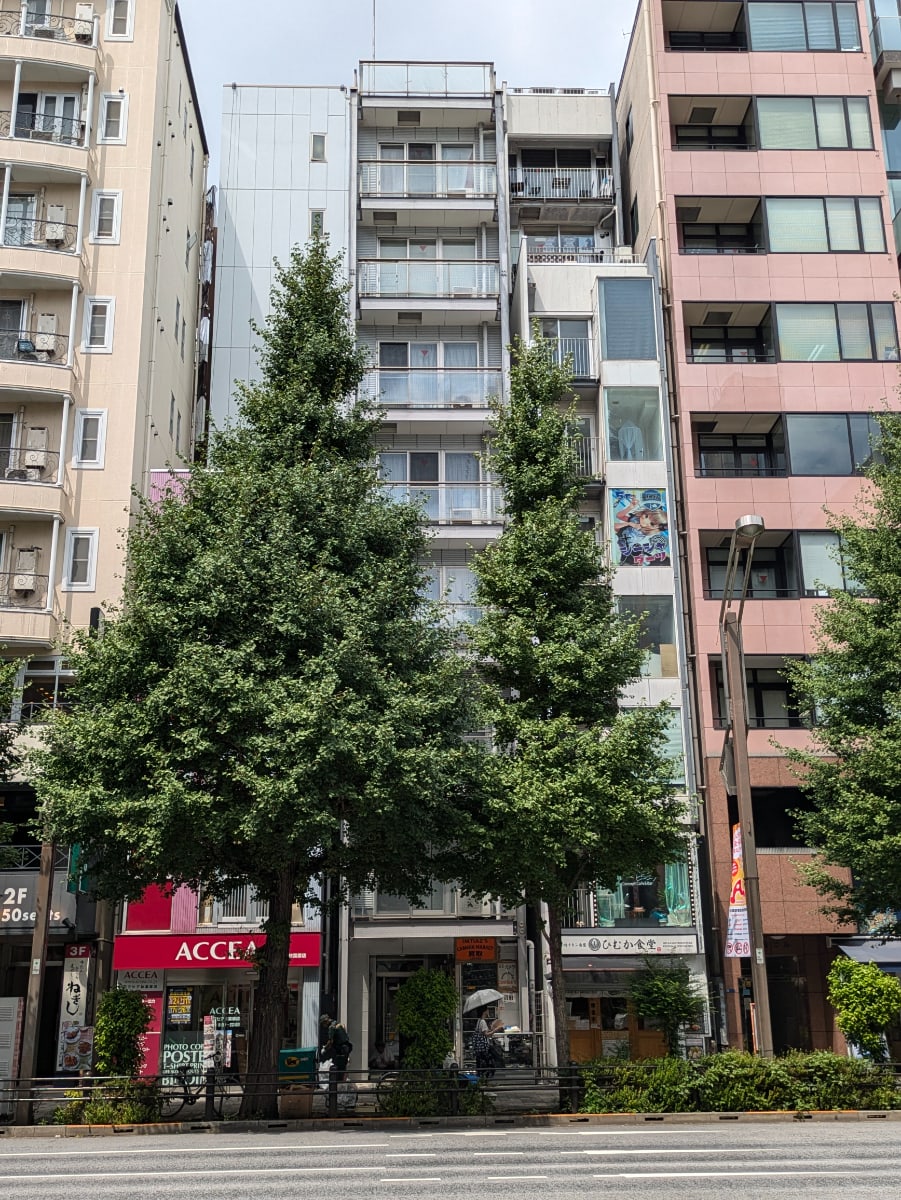 v20241009174102/fresh/building/J00100360325_1