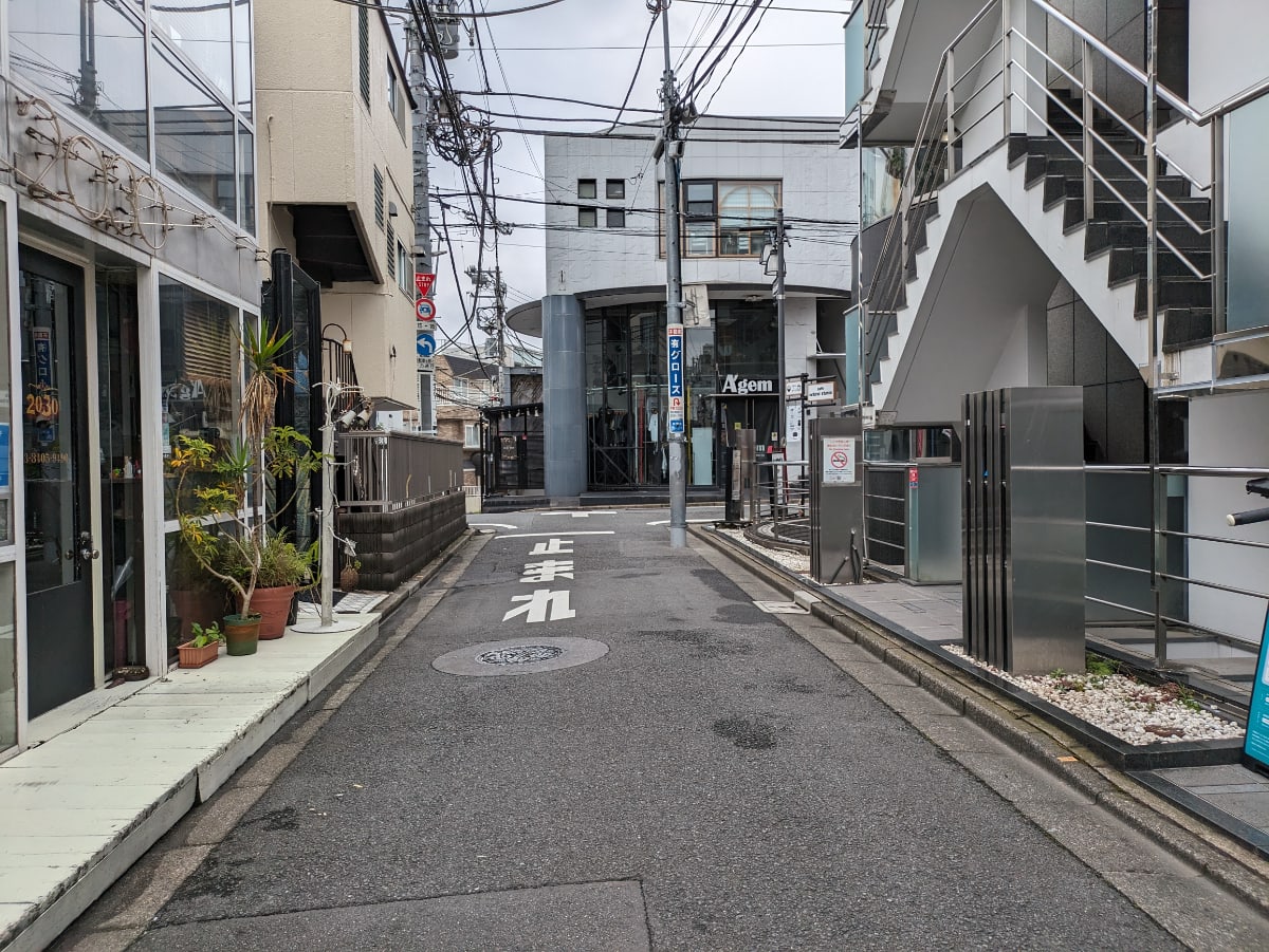 v20241009174102/fresh/building/J00100363299_2