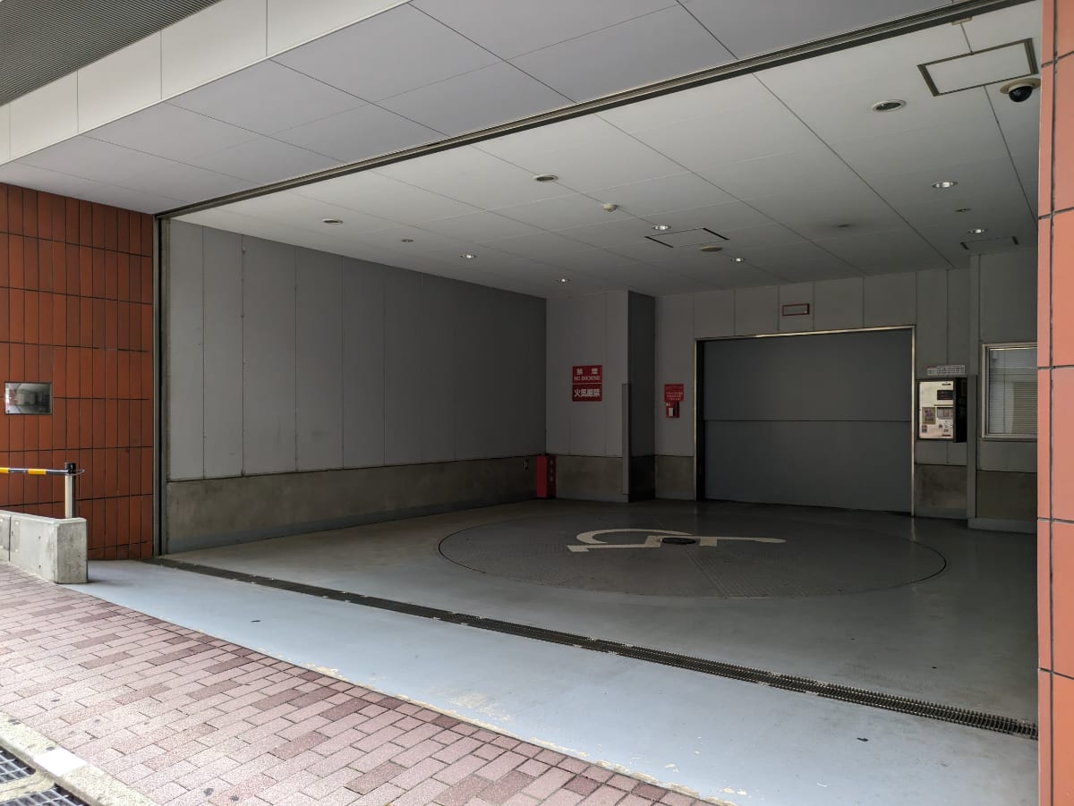 v20241009174102/fresh/building/J00100364308_16