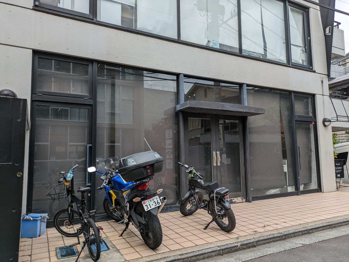 v20241009174102/fresh/building/J00100368270_5