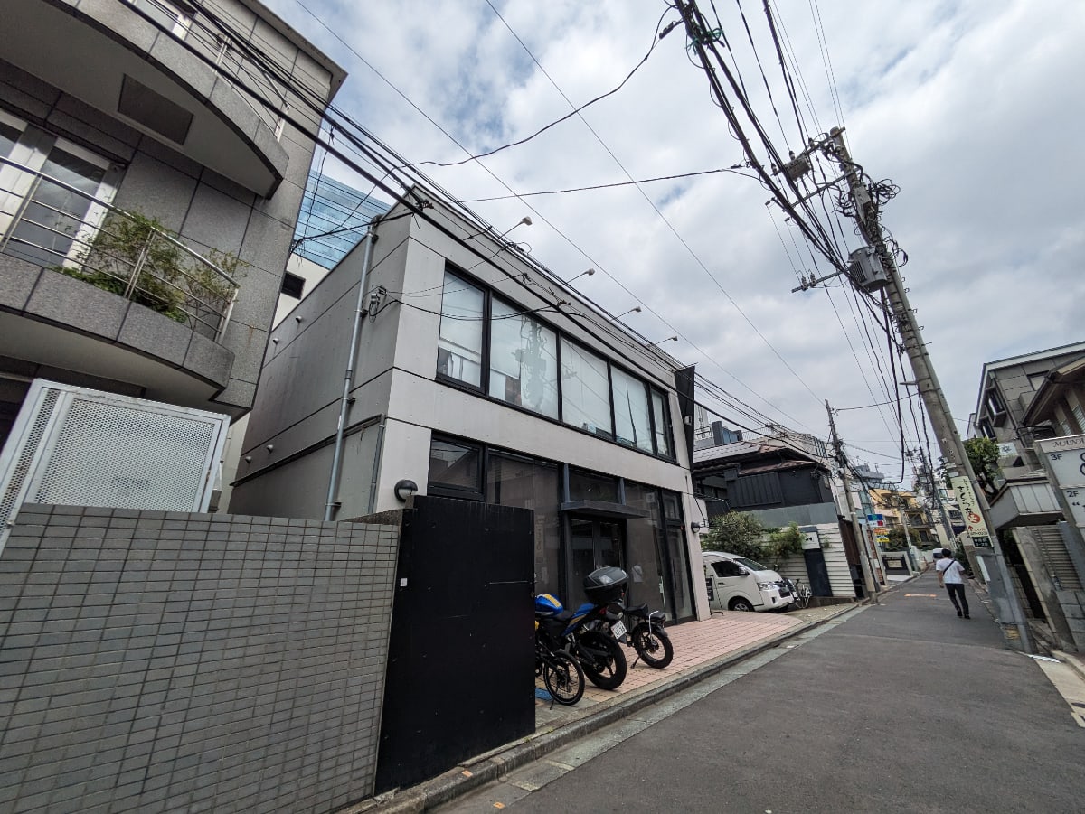 v20241009174102/fresh/building/J00100368270_9