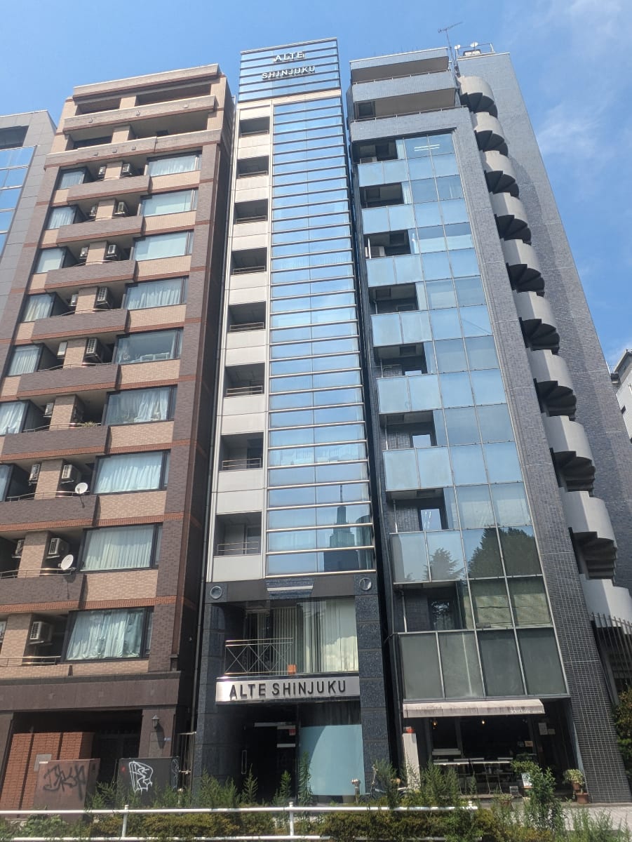 v20241009174102/fresh/building/J00100369220_1