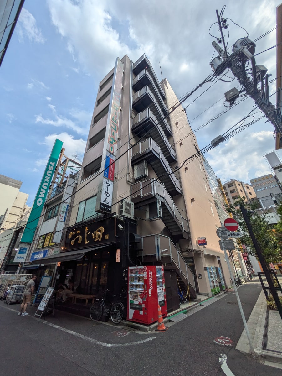 v20241010174100/fresh/building/J00100357441_5
