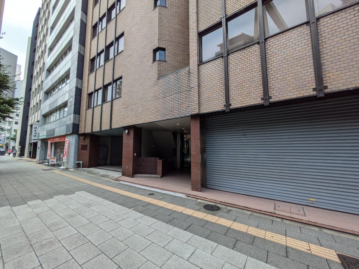 v20241010174100/fresh/building/J00100381751_13