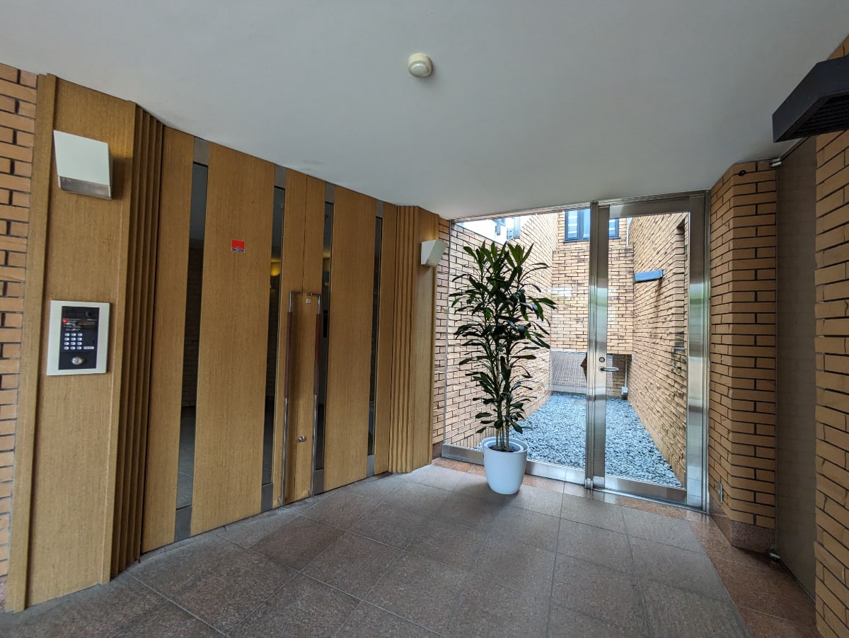 v20241021174107/fresh/building/J00100356581_4